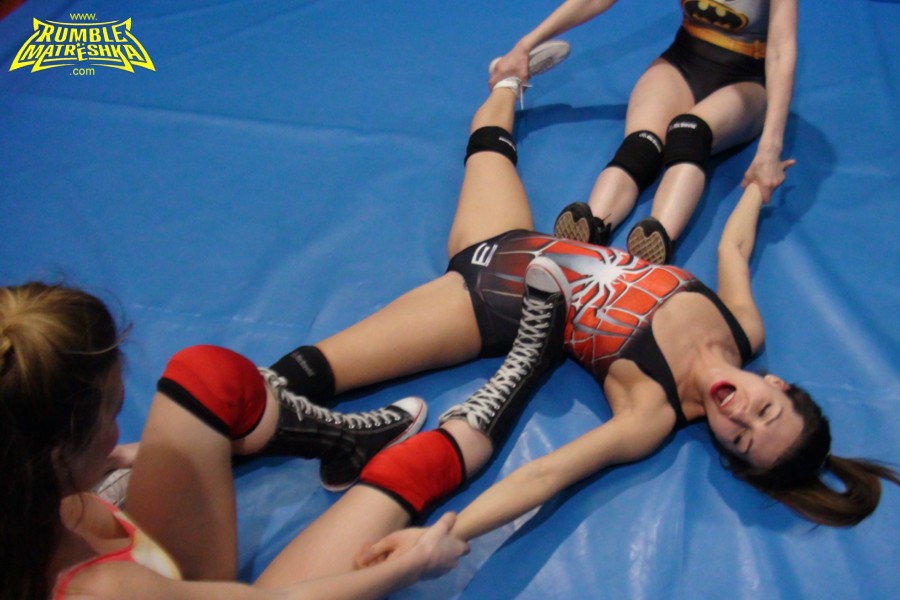 girls wrestling